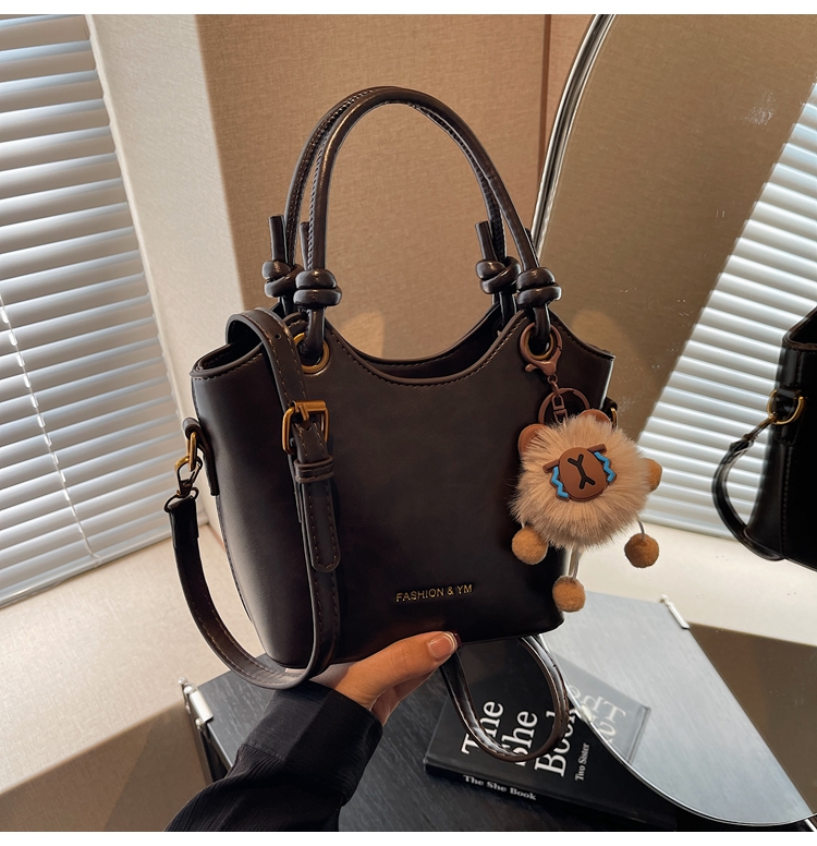 CR8871Black-ym3139