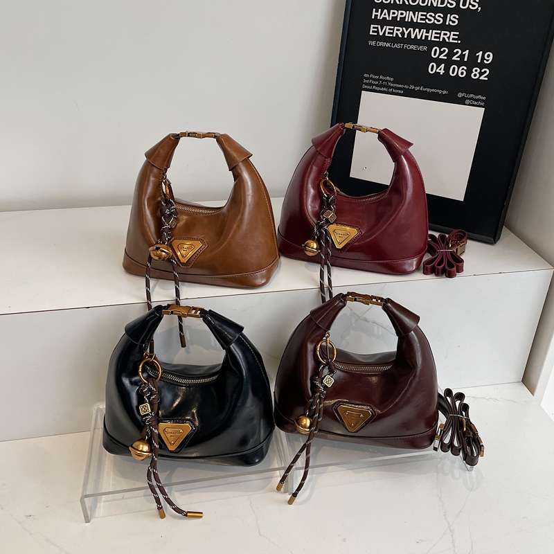 CR8921Brown-6205