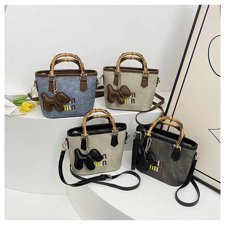 CR8913Black-8025-1
