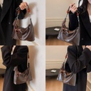 CR9121Black-2006