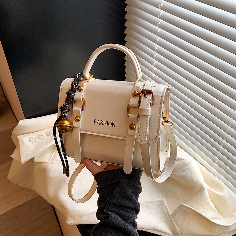 CR9164White-1499